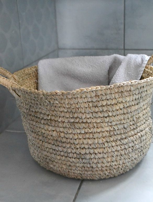 Bathroom storage basket