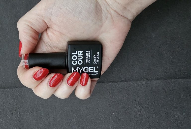 Achieve Salon-Quality Classic Red Manicure at Home with Mylee Nail Products: A Beginner’s Guide