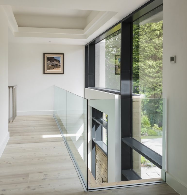 Using Glass to Link your Indoor and Outdoor Spaces Seamlessly