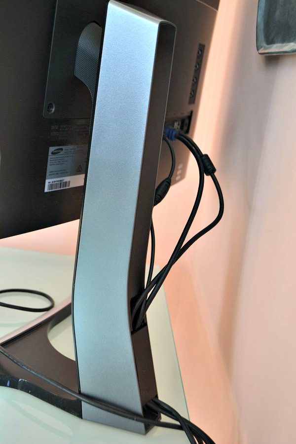 Samsung cable management