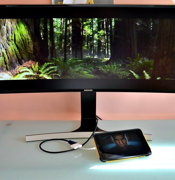 curved monitor for movies