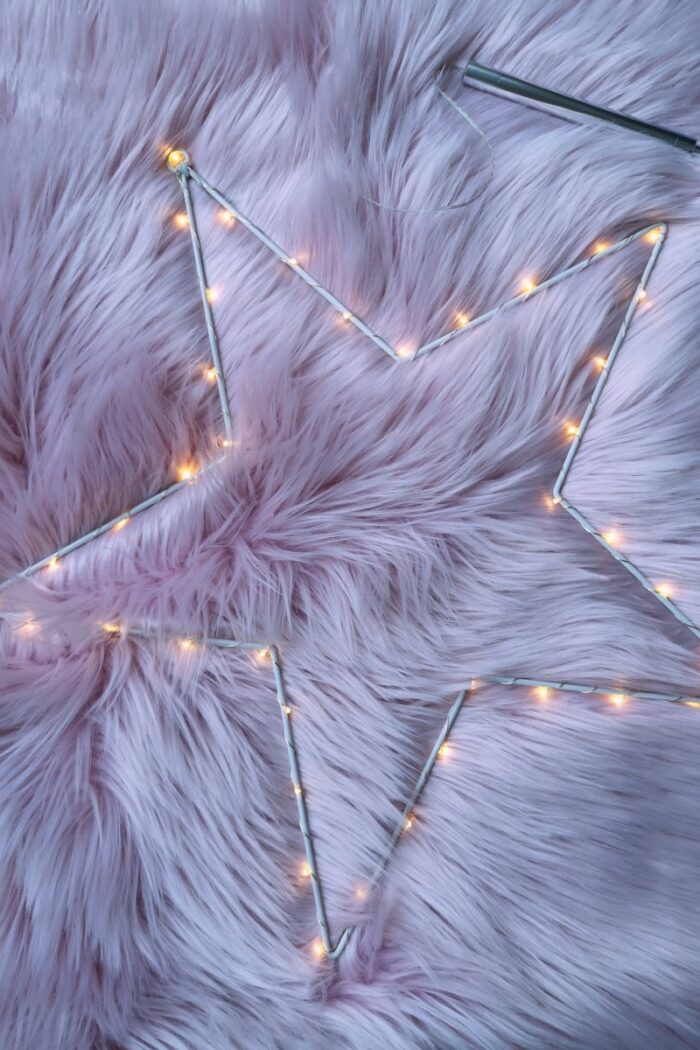 3 Ways to Style a Large Christmas Star with Lights